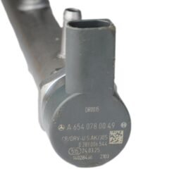 Genuine Fuel Distributor / Rail with Sensors A6540700095  Mercedes-Benz  OM654 - Image 4