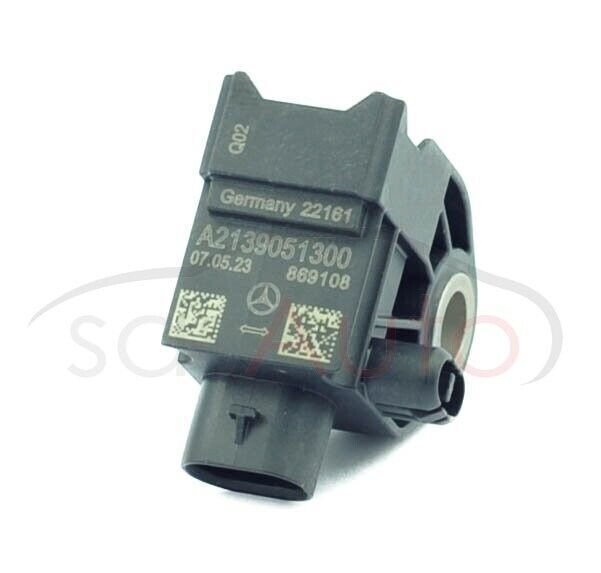 New, Genuine Airbag Crash Sensor A2139051300 Mercedes-Benz, Continental