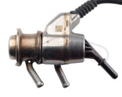 Alternative view of New Genuine AdBlue Urea Injector  04L131113L 04L131113R for VAG