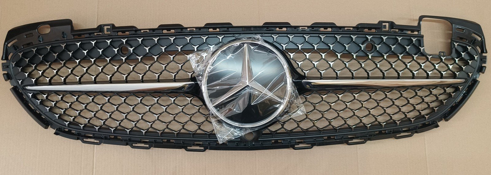 Front Radiator Grille A2068882100 Mercedes AMG-LINE W206 2021-ON