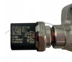 Alternative view of Fuel Rail with Sensors 05L130089 04L130764E Audi Skoda Seat VW 2.0 TDI